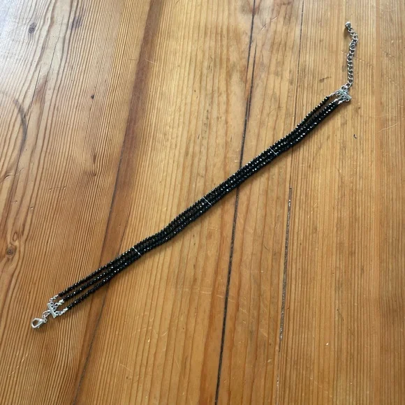 Elegant Black Beaded Choker Necklace - Picture 4 of 4